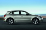 2016 Audi Q5 2.0 TFSI Quattro in Cuvee Silver Metallic - Static Right Side View